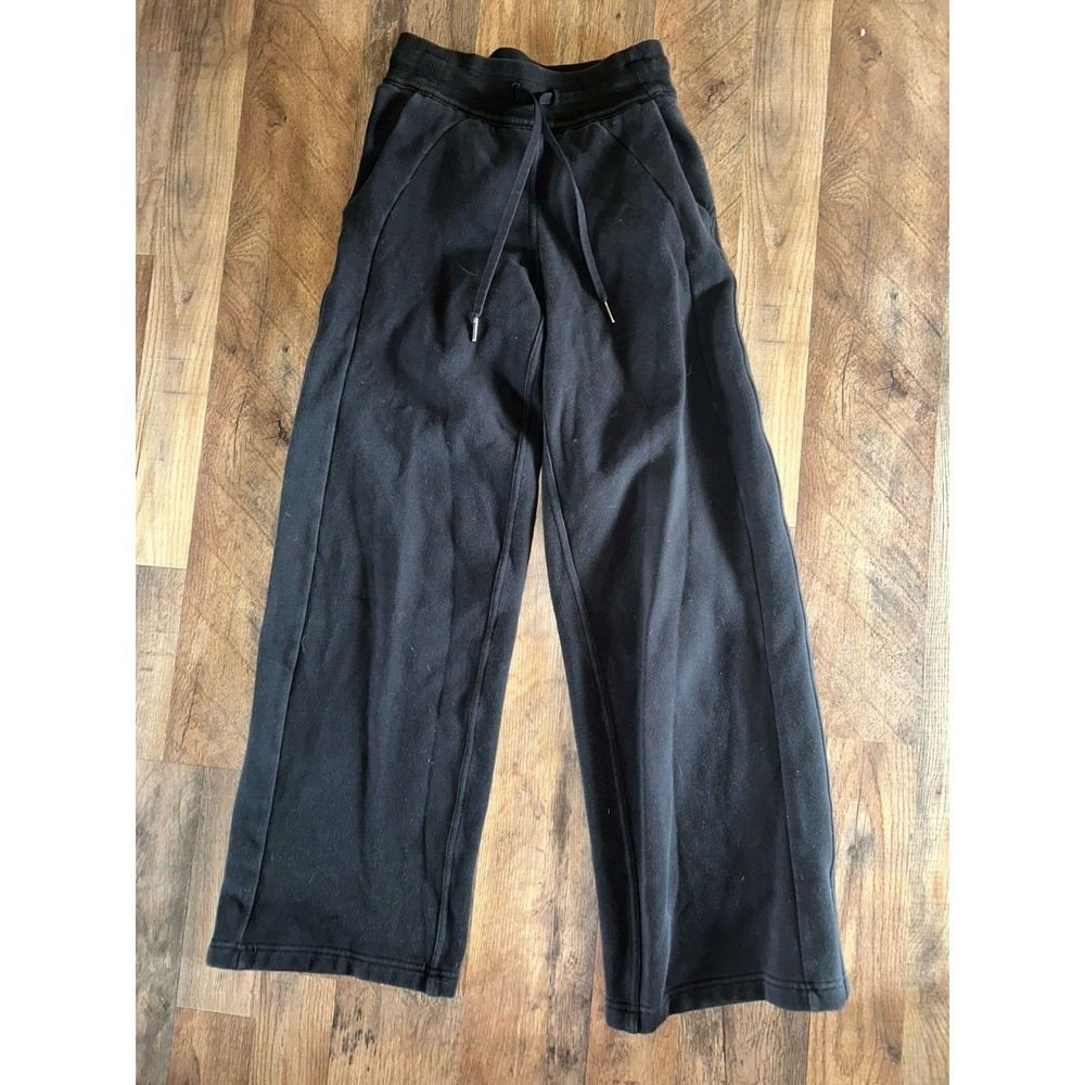 lululemon wide leg women's black sweatpants Size 0- Inseam 31"